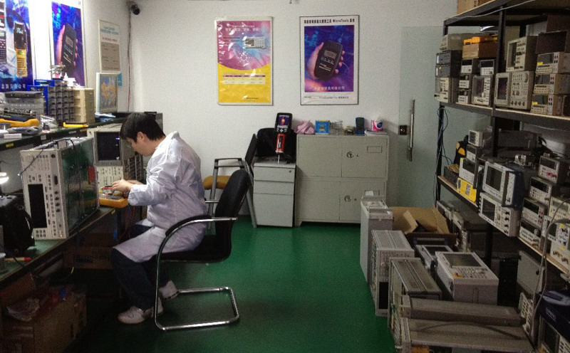 儀表工在修理儀表-http://m.jinzhengkj.com.cn/tech/1228.html